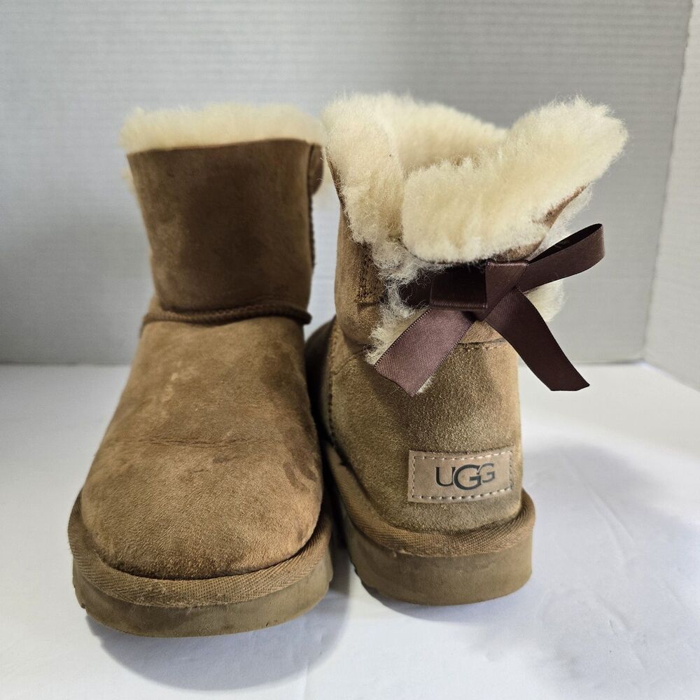UGG Mini Bailey Bow II Chestnut Suede Shearling Boots Women's Size 7 (1016501)